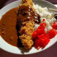 カツカレー,ごはん,福神漬け,日本食,カレーライス,カツ,ランチ