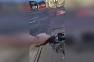 19時15分 ごろ