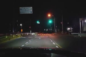 01時30分 ごろ